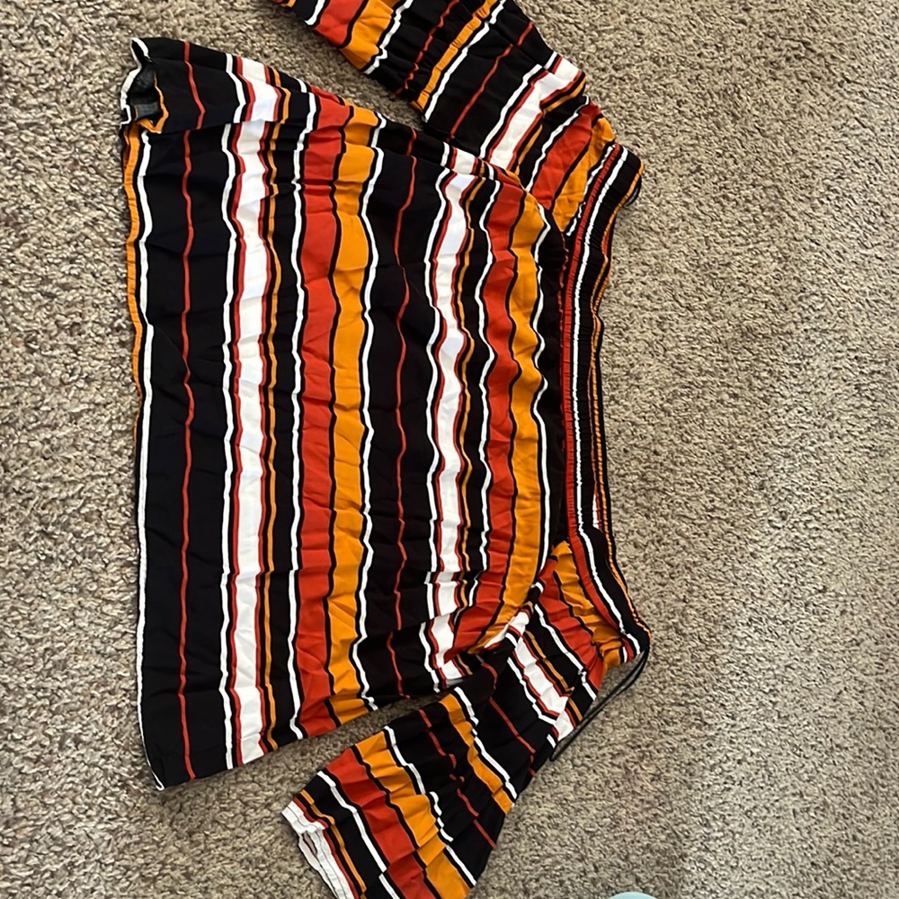 XL Shoulder Crop Top